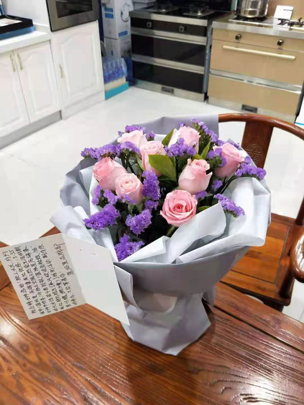 杏盛平台总经办为各个部门在岗女职工送上暖心福利