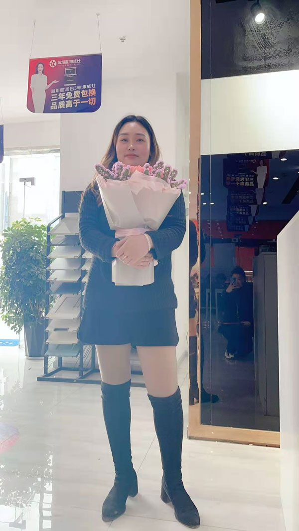 杏盛平台总经办为各个部门在岗女职工送上暖心福利
